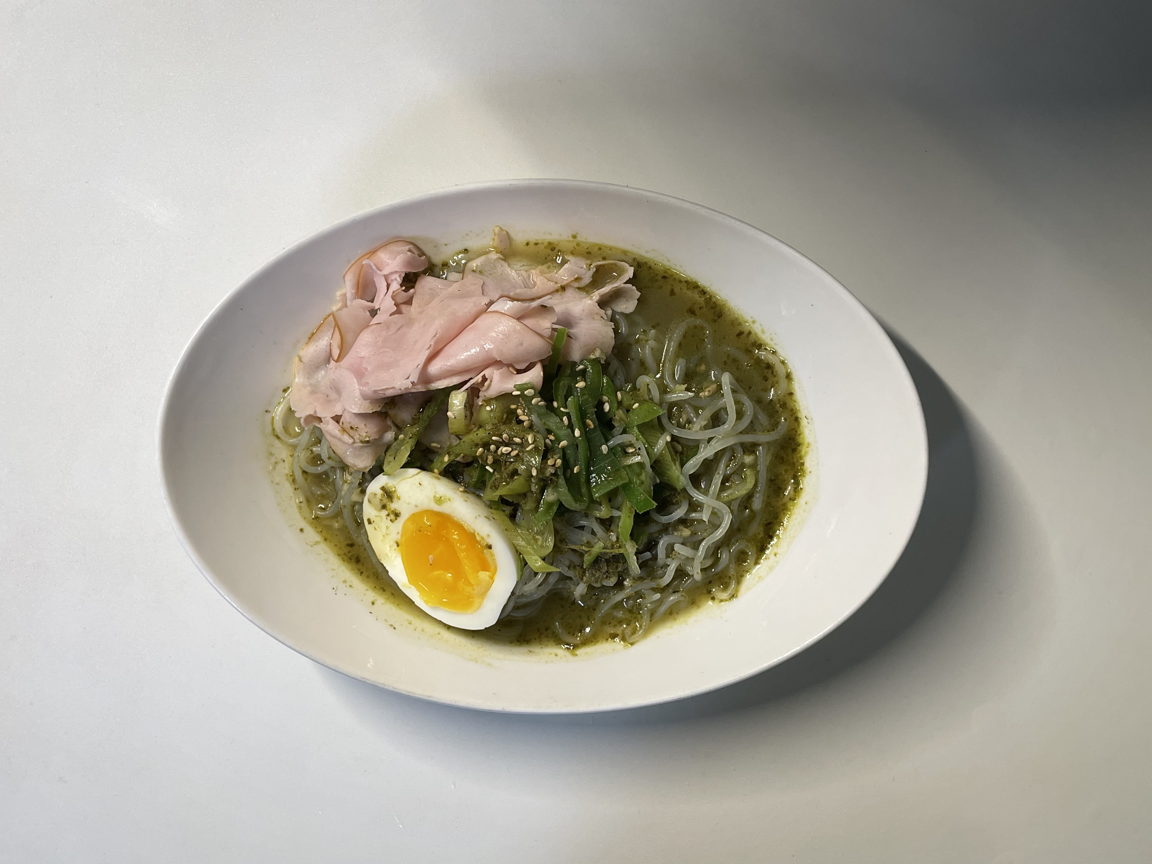 바질곤약면
